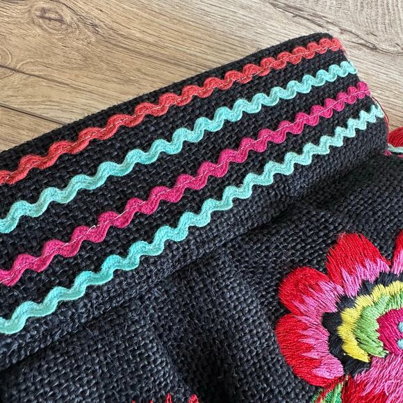 Moyna Embroidered Floral Colorful Clutch Black - Picture 2 of 9